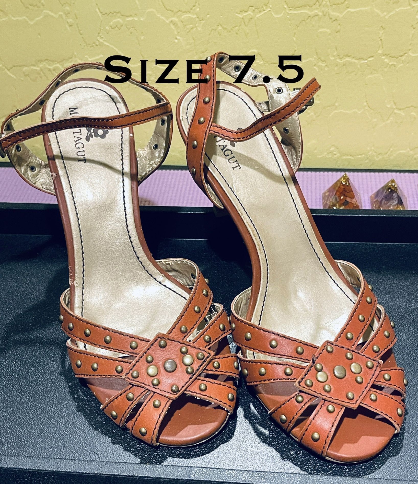Women Sandals Size 7.5