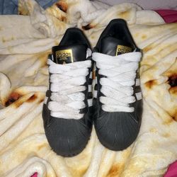 Adidas Superstars Size 7