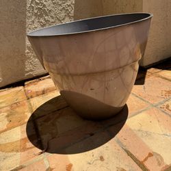 Extra large planter flower pot