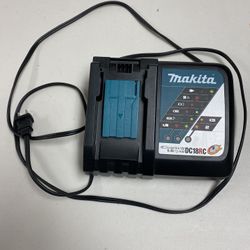 Makita 18 Volt Battery Charger