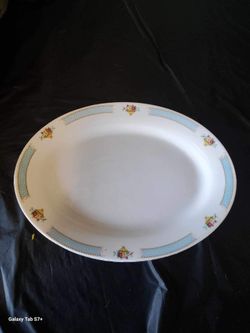 8pc Dinner Plates
