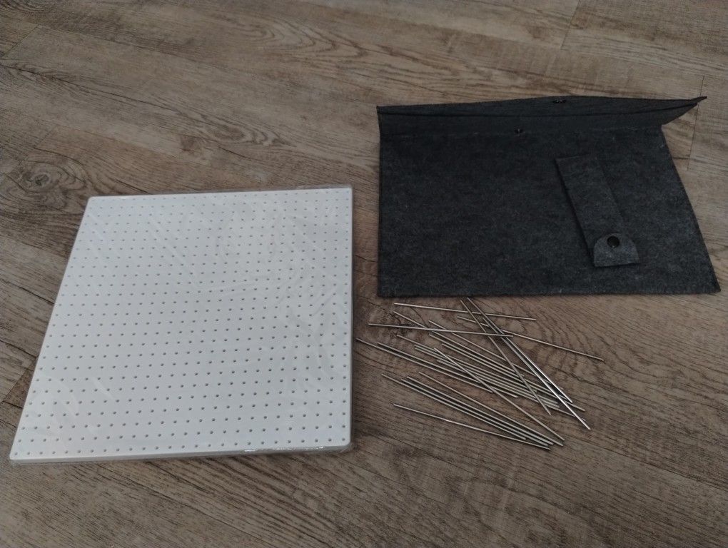 13’’Crochet Blocking Board with 20 Pegs/