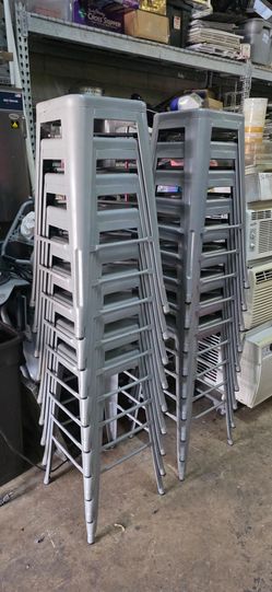 ULINE COMMERCIAL BAR STOOLS