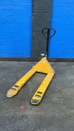 Pallet Jack $100