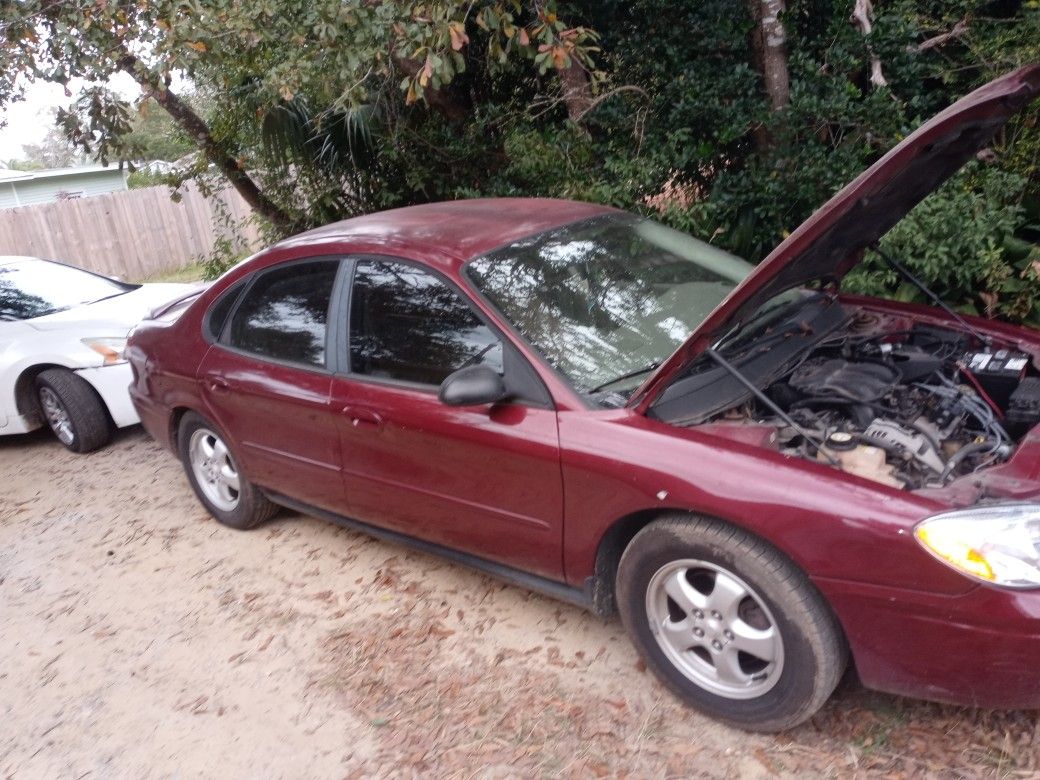 2006 Ford Taurus