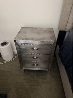 Claude Metal 3-Drawer Nightstand