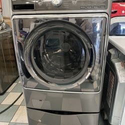 Kenmore Double Washer With Pedestal( Delivery Available)