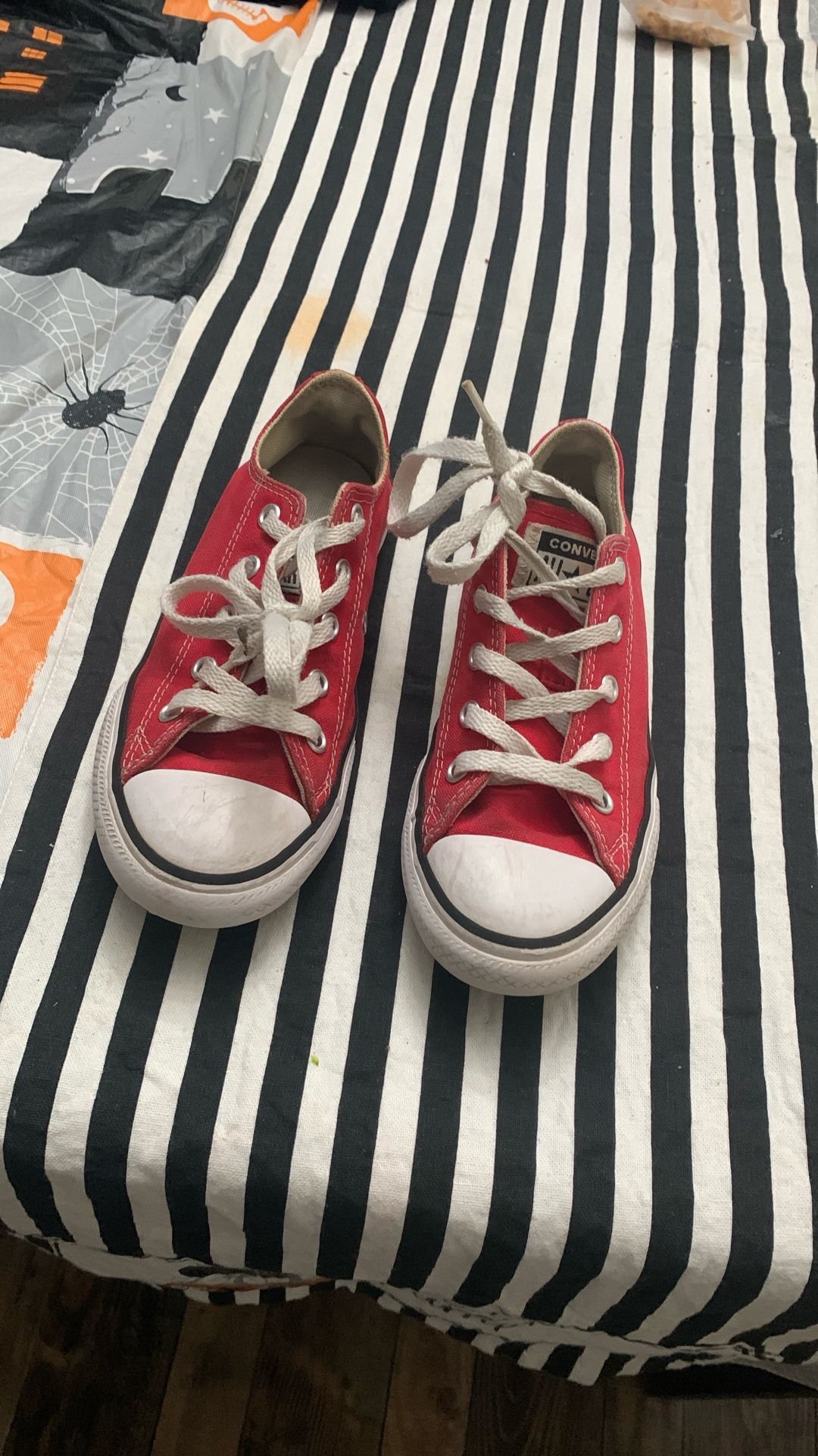 Red converse