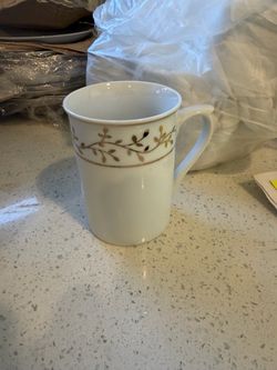 Dishes Gold Rim