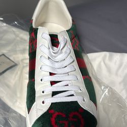 Gucci shoe Size 13