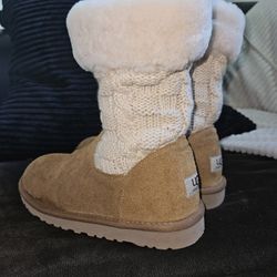 UGG Boots, Size 6 Women's Or 4 Youth