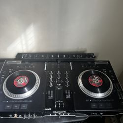 Numark NS7 