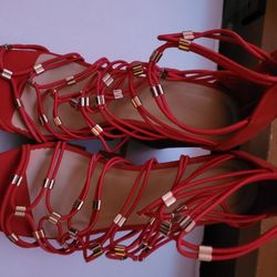 WOMEN RED SHOES  Size 8