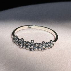 Flower Ring 💍 925 Sterling Silver  Size 10