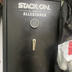 STACK-ON ALLEGIANCE GUN SAFE