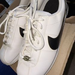 Nike 6.5 US Cortez