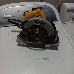 Dewalt Saw 20 Work Great 