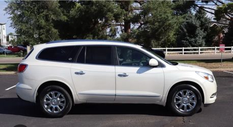 Buick Enclave SUV White