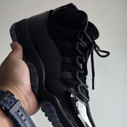 Jordan 11 Retro "CAP AND GOWN"