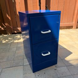 Metal cabinet for sale in Pleasanton