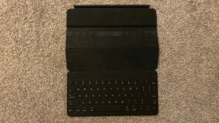Apple iPad Keyboard Attachment