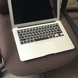 for Parts 2015 MacBook Air i5 Processor 128gb SSD 4gb Ram ( not turn on)