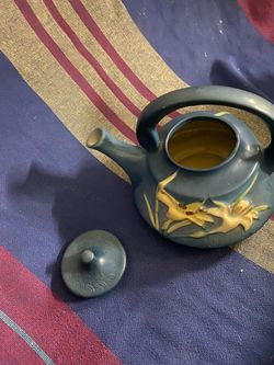Blue teapot