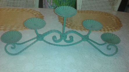 Metal candle holder