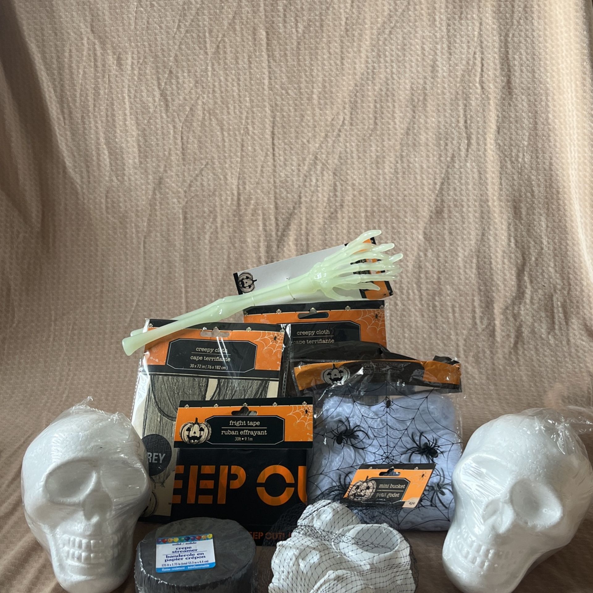 Unopened Halloween Decor Bundle