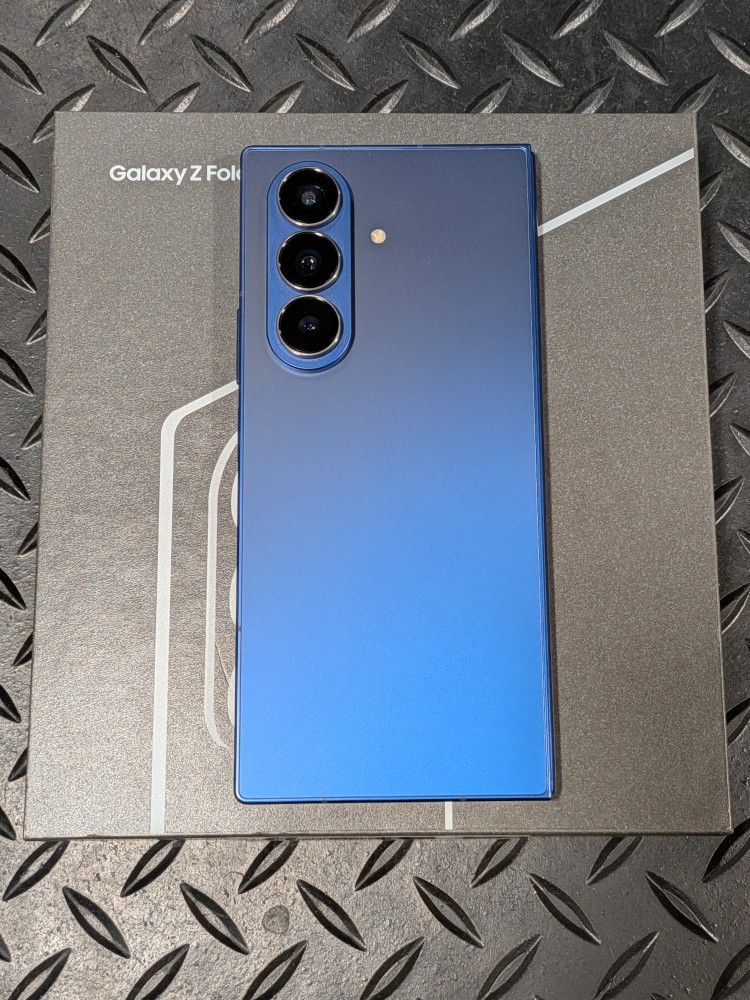 MINT Samsung Galaxy Z Fold 7 Unlocked
