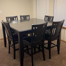 Dining Room Table (expandable)