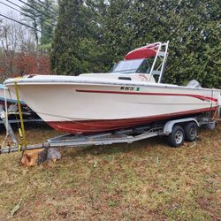 Proline 23FT Cabin Cruiser Sport Fishing Boat Yamaha 175HP OutBoard Engine & Dual Axle Trailer