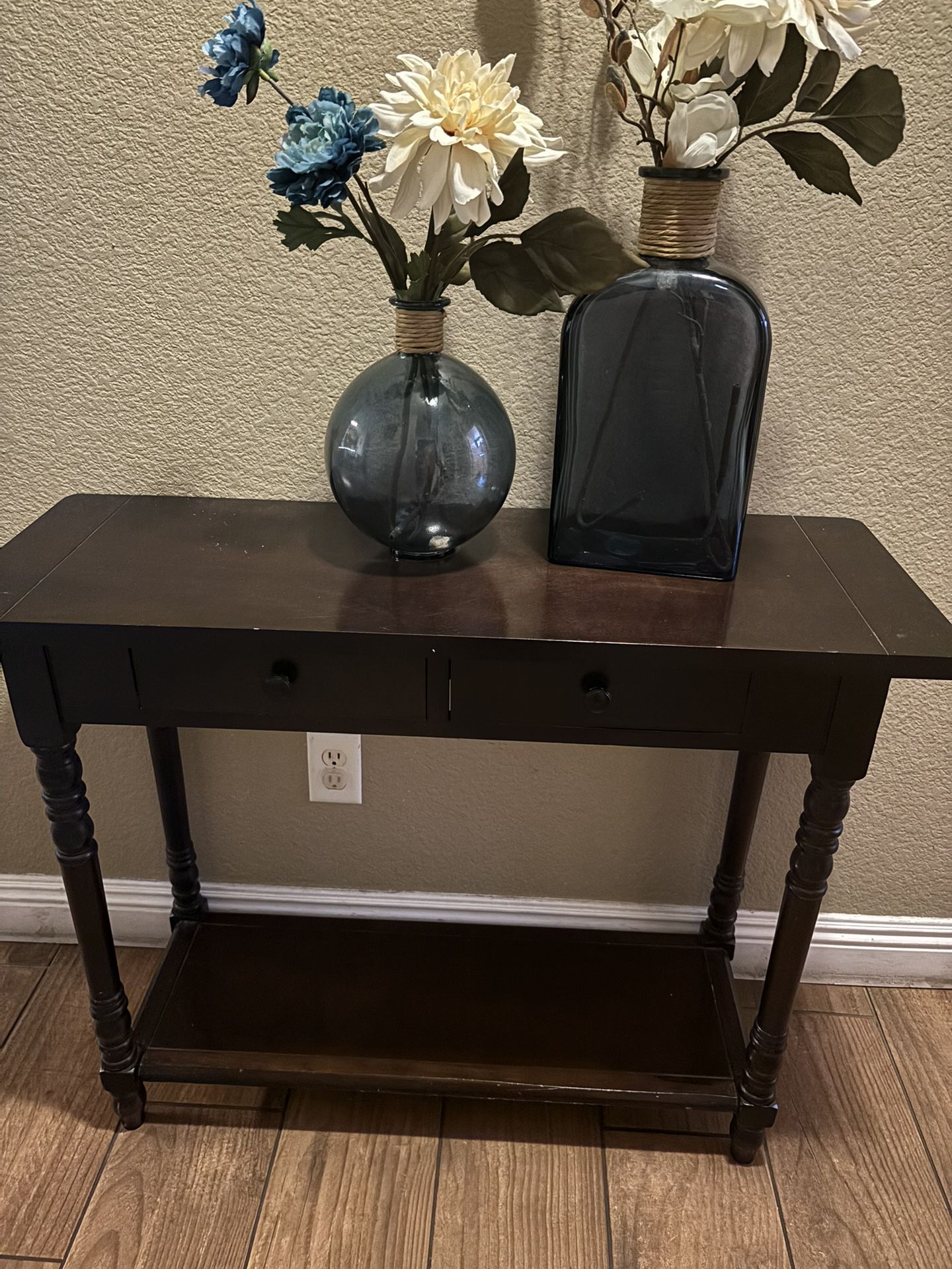 Entrance dark wood table/ Flower Vases
