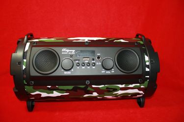 bazooka Bluetooth speaker SD card,slot USB port,FM radio