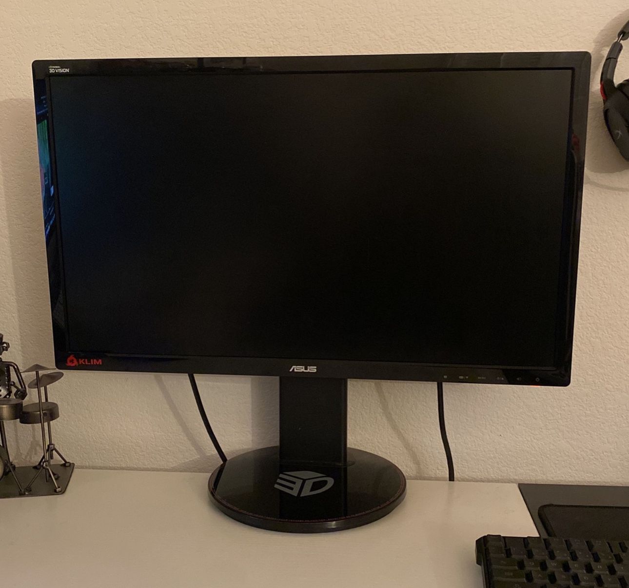 ASUS Full HD 144hz 1milisecound monitor 27inch