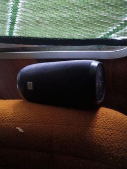 JBL link 10 like new