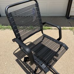 CB2 STUDIO III BUNGIE OFFICE CHAIR - BLACK - EUC