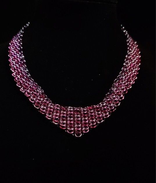 Red And Pink Chainmaille Necklace 