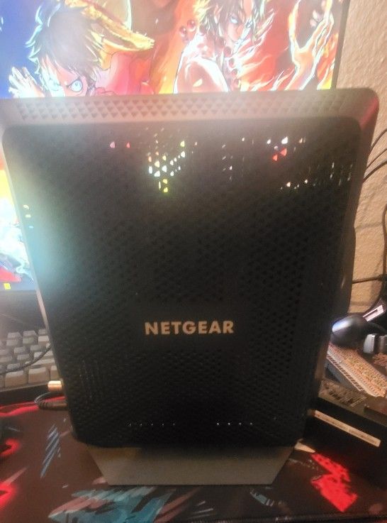 Netgear Nighthawk AC1900 WiFi Cable Modem Router