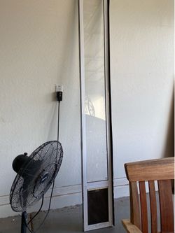 Patio doggie door