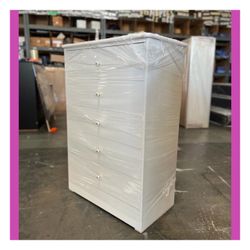 5 drawers dresser/ Five drawers dresser