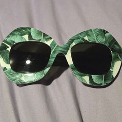 DOCICE & GABBANA REAR  Banana LEAF SUNGLASSES 