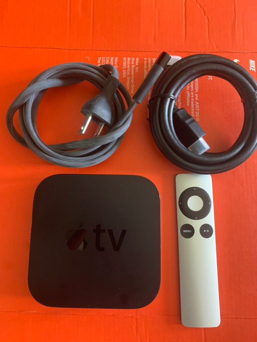 Apple TV 3rd Generation with Remote! Brand New condition