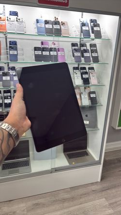 iPad 9th gen 64gb WiF cellular