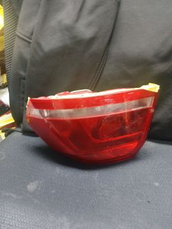 2012-15 Volkswagen Passat Right Tail Light