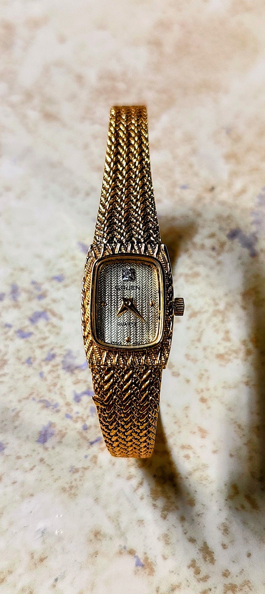 Vintage GRUEN Gold Tone QUARTZ Diamond Women’s Watch Runs Great With New Battery 