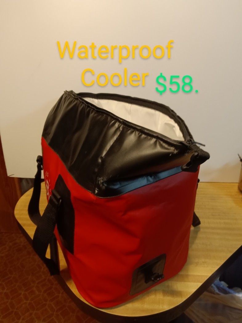 #842... Portable Waterproof Cooler