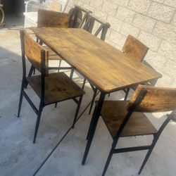 Table With 5 Chairs