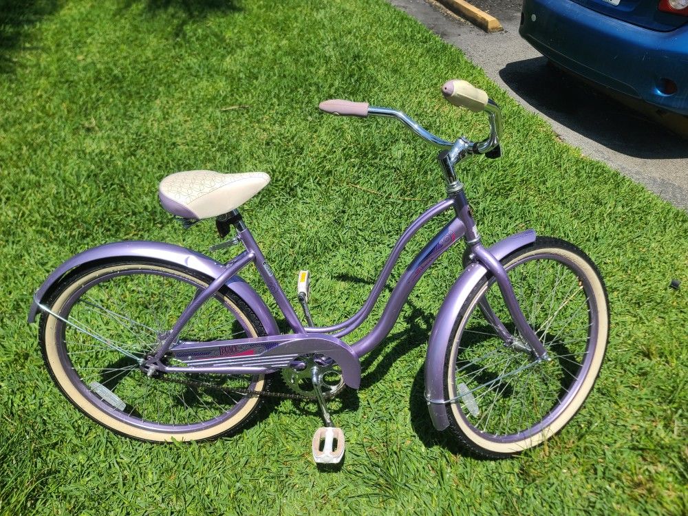 24" SCHWINN Legacy Bike ,  , Fit Riders  4'8 To  5'6 Tall 