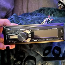 Dual car stereo it has USB ask Bluetooth